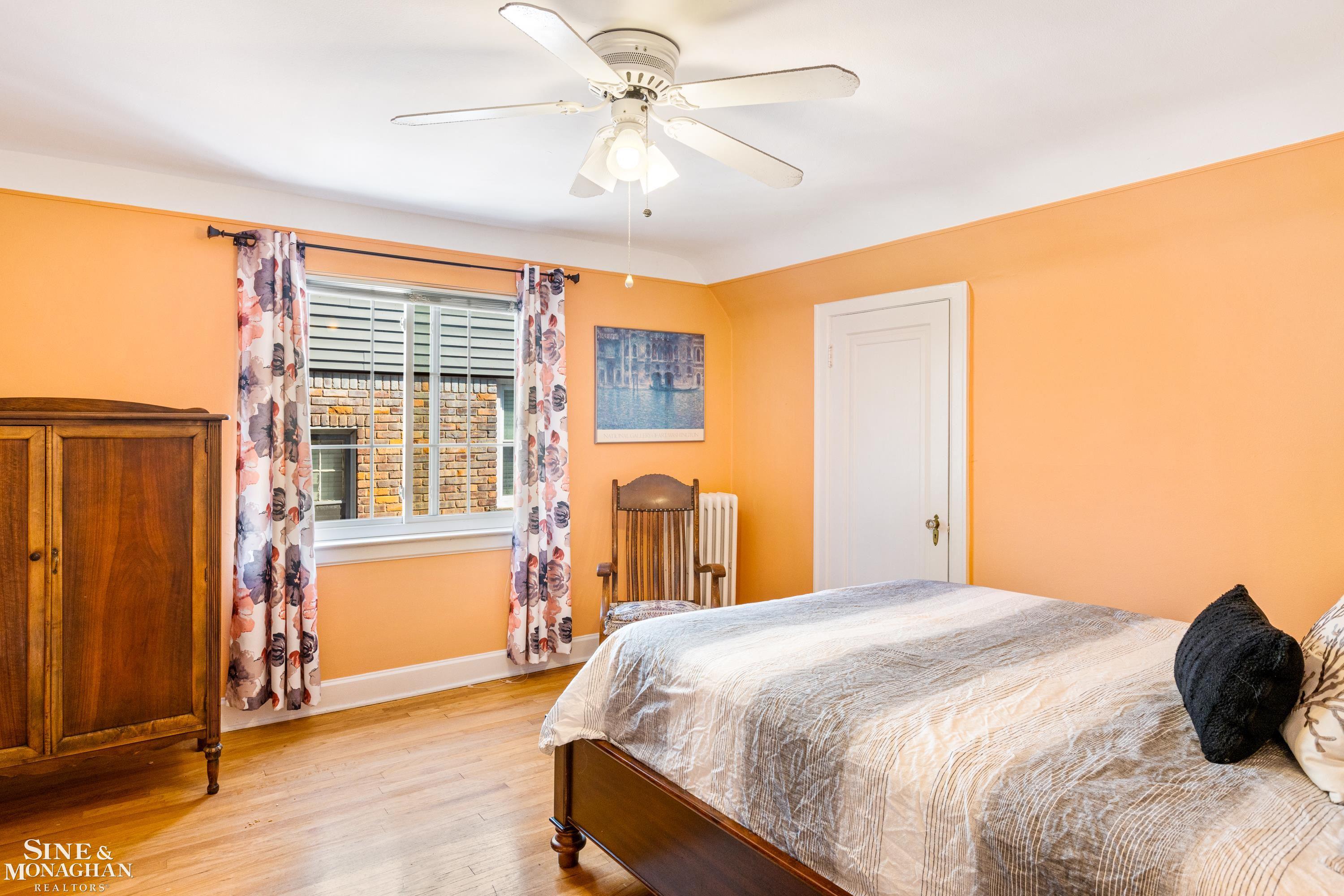 417 Moran Road Grosse Pointe, MI 48236 - Photo 20 of 40 50115162-19.JPG