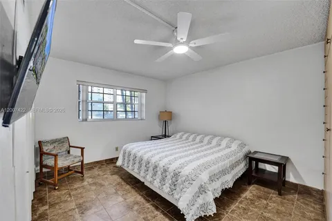 $229,900 | 455 Paradise Isle Boulevard, Unit 104, Hallandale Beach, FL 33009