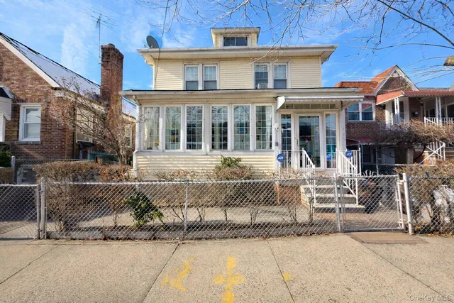 $799,000 | 2725 Fenton Avenue | Pelham Gardens