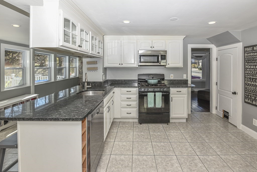 205 Curve Street Dedham, MA 02026 - Photo 14 of 35