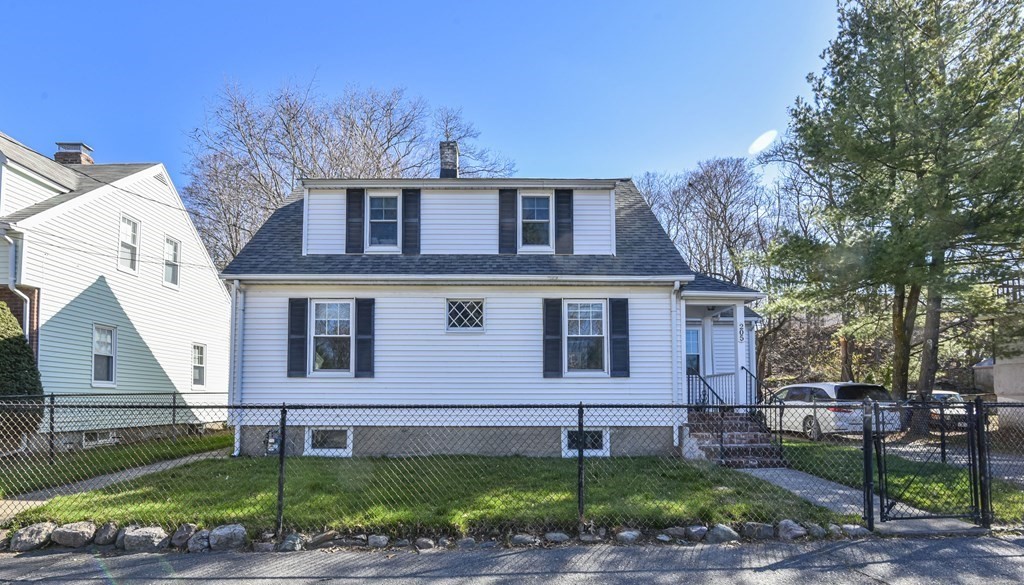 205 Curve Street Dedham, MA 02026 - Photo 3 of 35