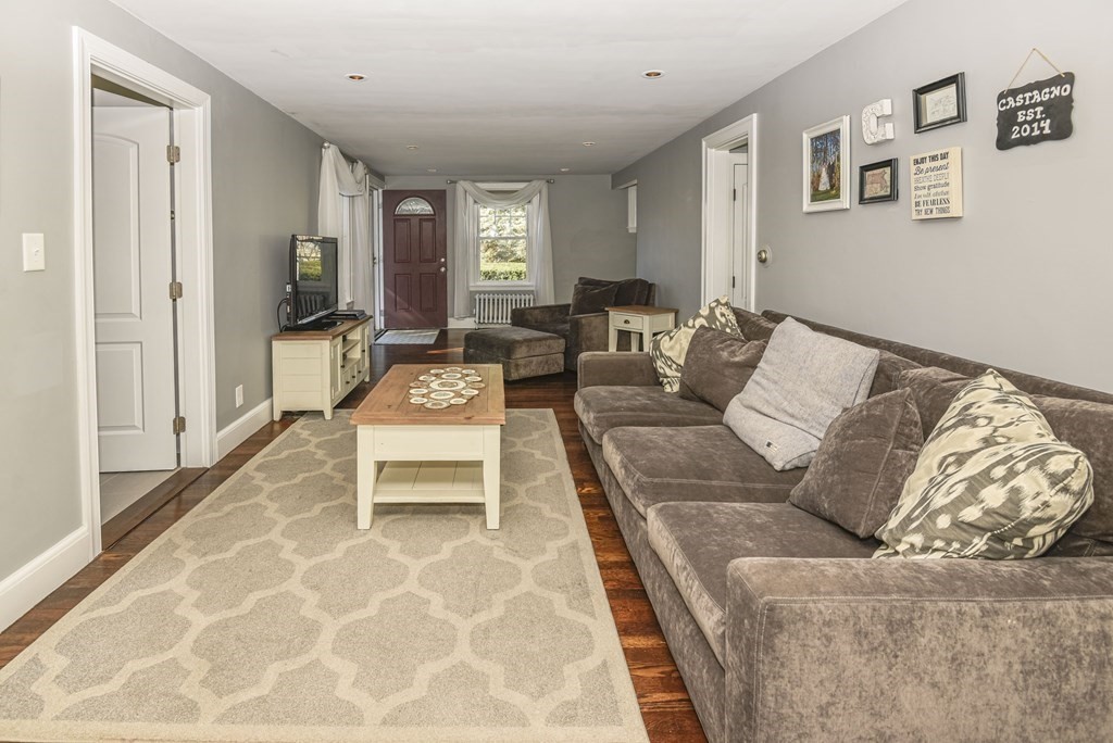 205 Curve Street Dedham, MA 02026 - Photo 6 of 35