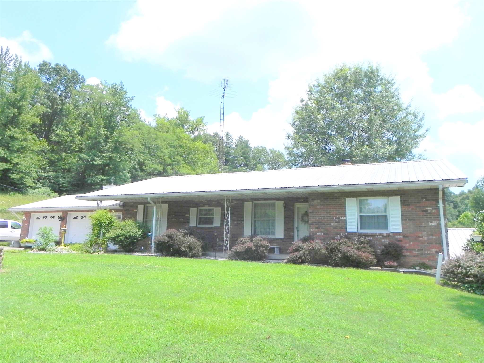 7100 Stem Road Tell City, IN 47586 - Photo 2 of 31