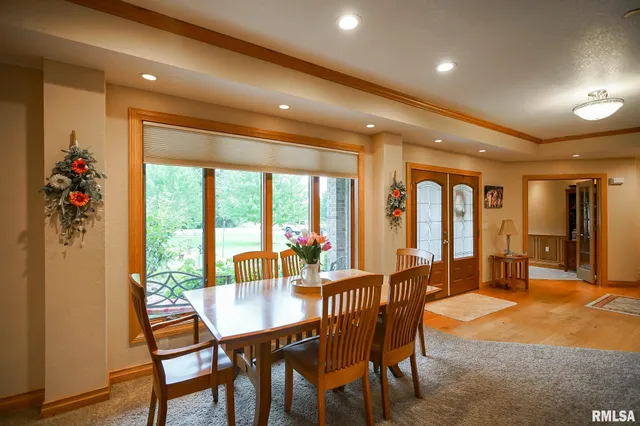 $525,000 | 300 Oak Valley Drive, Goodfield, IL 61742