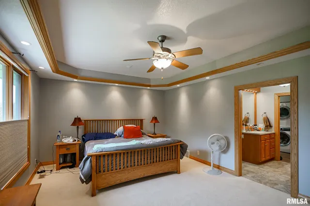 $525,000 | 300 Oak Valley Drive, Goodfield, IL 61742