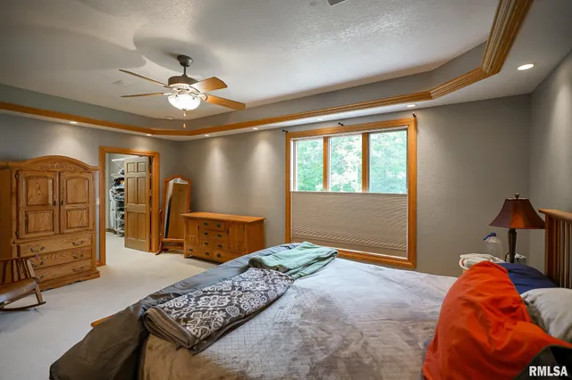 $525,000 | 300 Oak Valley Drive, Goodfield, IL 61742