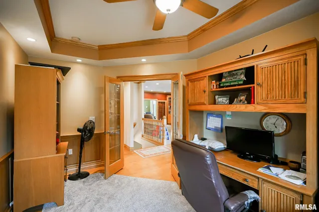 $525,000 | 300 Oak Valley Drive, Goodfield, IL 61742