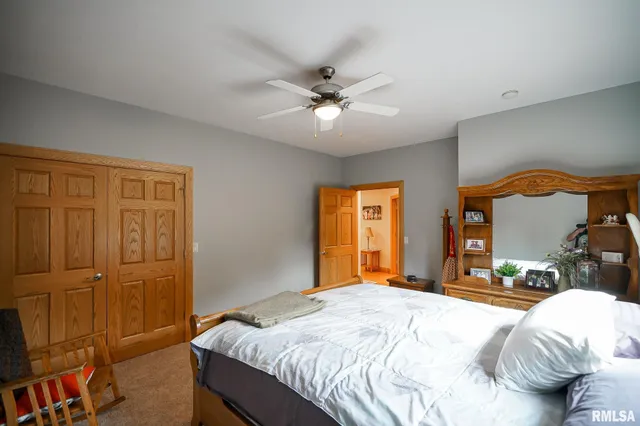 $525,000 | 300 Oak Valley Drive, Goodfield, IL 61742