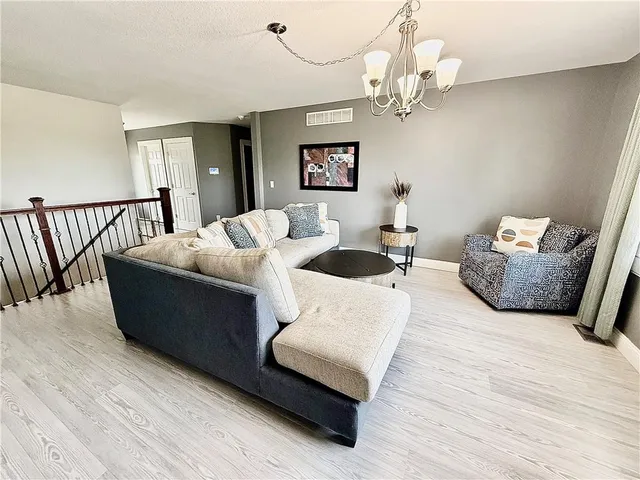 $579,000 | 27119 Southridge Drive, Maryville, MO 64468