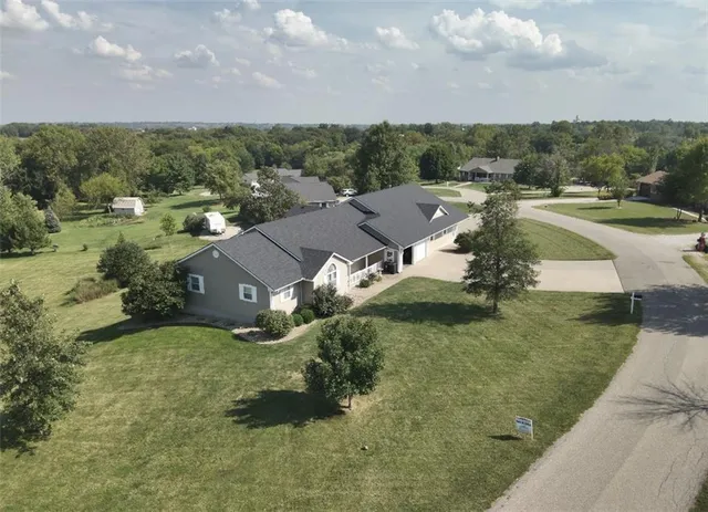 $579,000 | 27119 Southridge Drive, Maryville, MO 64468