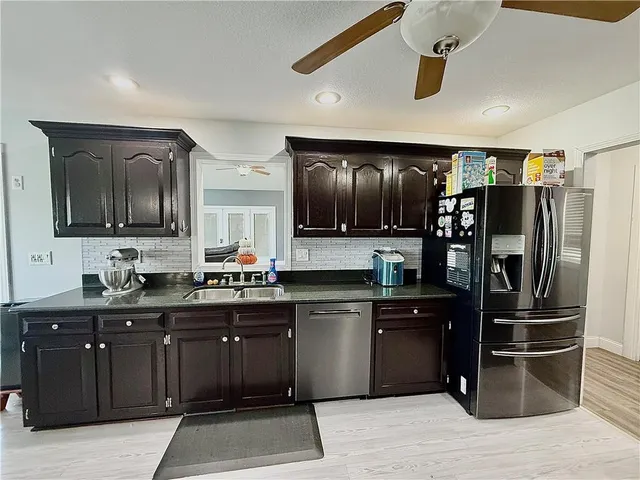 $579,000 | 27119 Southridge Drive, Maryville, MO 64468