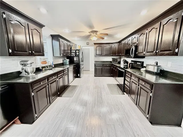 $579,000 | 27119 Southridge Drive, Maryville, MO 64468