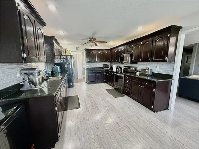 $579,000 | 27119 Southridge Drive, Maryville, MO 64468