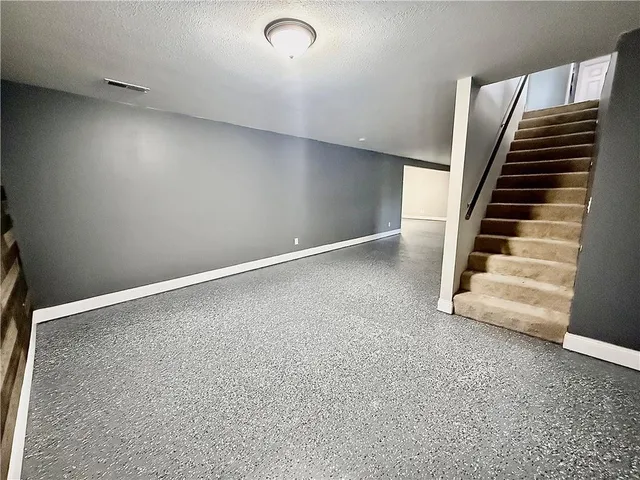 $579,000 | 27119 Southridge Drive, Maryville, MO 64468