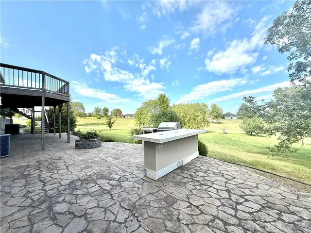 $579,000 | 27119 Southridge Drive, Maryville, MO 64468