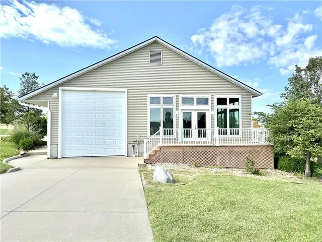 $579,000 | 27119 Southridge Drive, Maryville, MO 64468