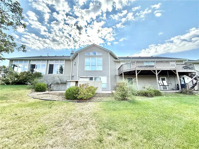 $579,000 | 27119 Southridge Drive, Maryville, MO 64468