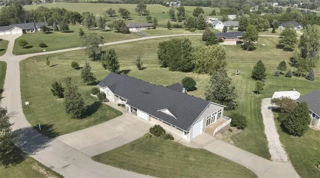 $579,000 | 27119 Southridge Drive, Maryville, MO 64468