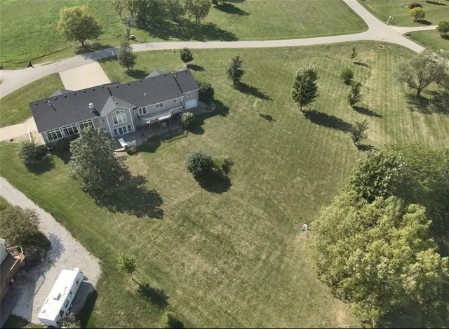 $579,000 | 27119 Southridge Drive, Maryville, MO 64468