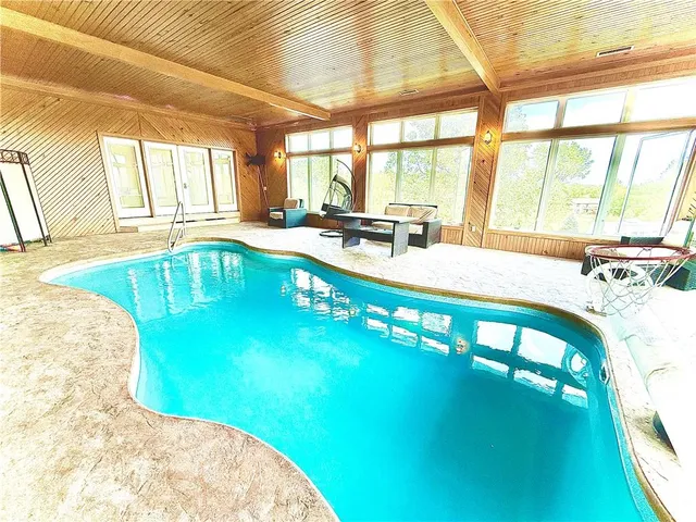 $579,000 | 27119 Southridge Drive, Maryville, MO 64468