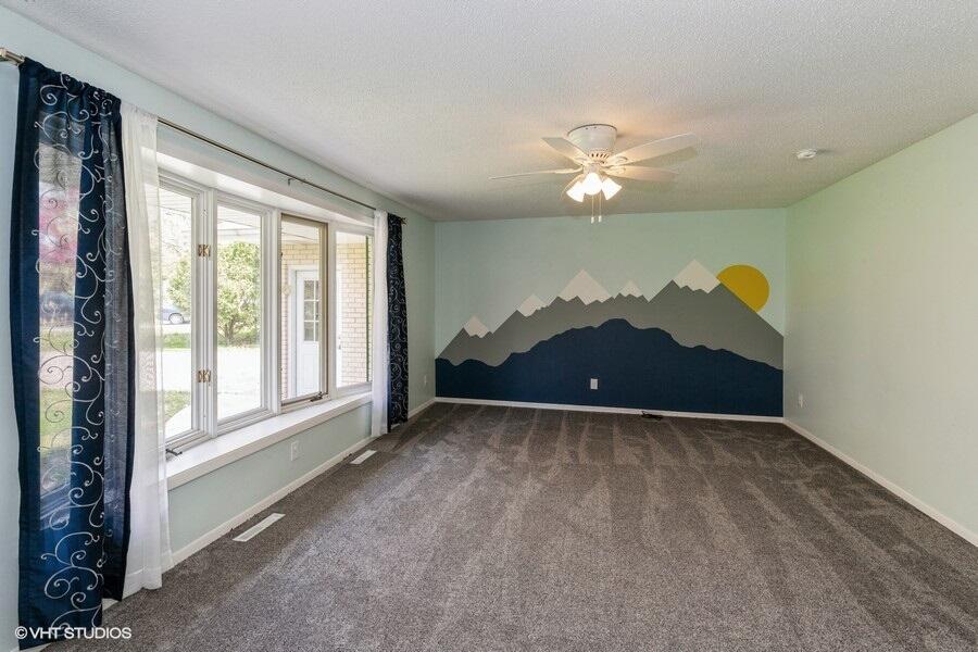 1568 Jasmine Road St. Joseph, MI 49085 - Photo 4 of 24 Living Room