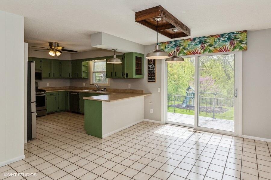 1568 Jasmine Road St. Joseph, MI 49085 - Photo 5 of 24 Dining