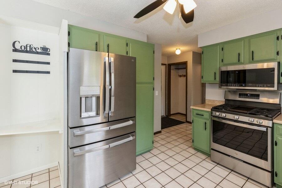 1568 Jasmine Road St. Joseph, MI 49085 - Photo 7 of 24 Kitchen