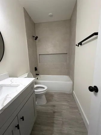 $2,100 | 5707 Barkridge Drive, Granbury, TX 76048