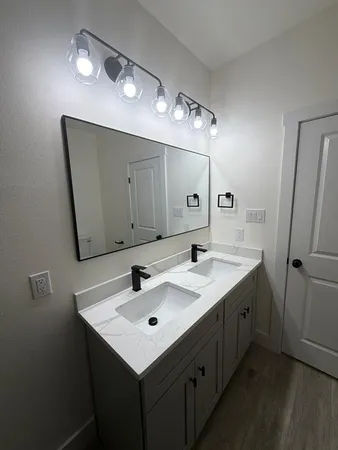 $2,100 | 5707 Barkridge Drive, Granbury, TX 76048