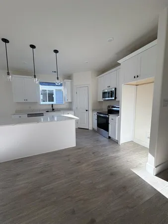 $2,100 | 5707 Barkridge Drive, Granbury, TX 76048