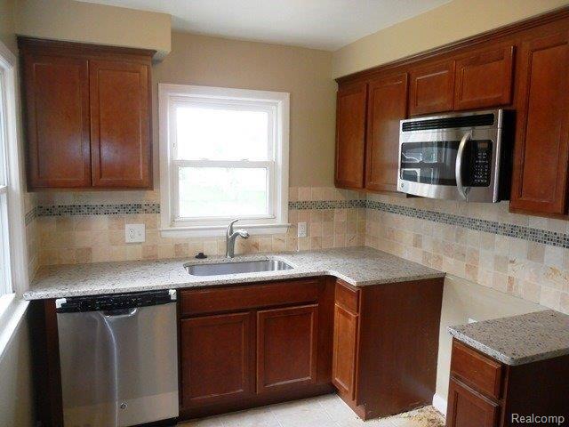 17625 Reed Street Melvindale, MI 48122 - Photo 2 of 13 Southwest 10-31-13 748.JPG