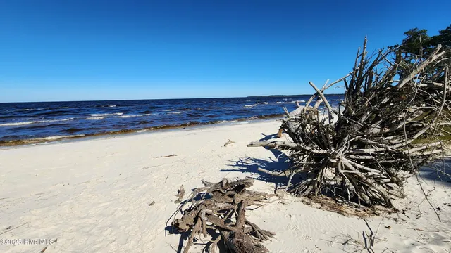 $69,000 | 112 Sandy Point Drive, Beaufort, NC 28516