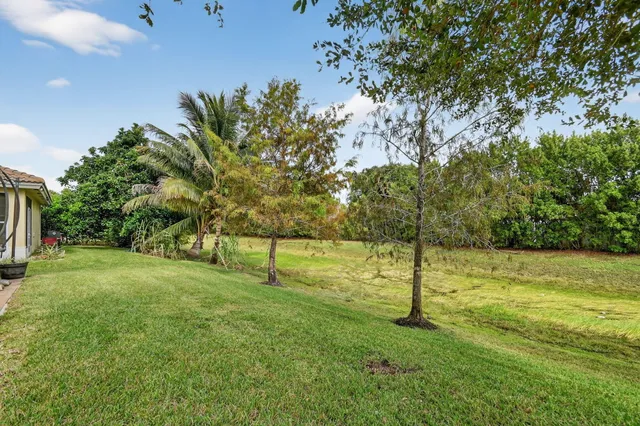 $549,000 | 830 Palm Tree Lane, West Palm Beach, FL 33415
