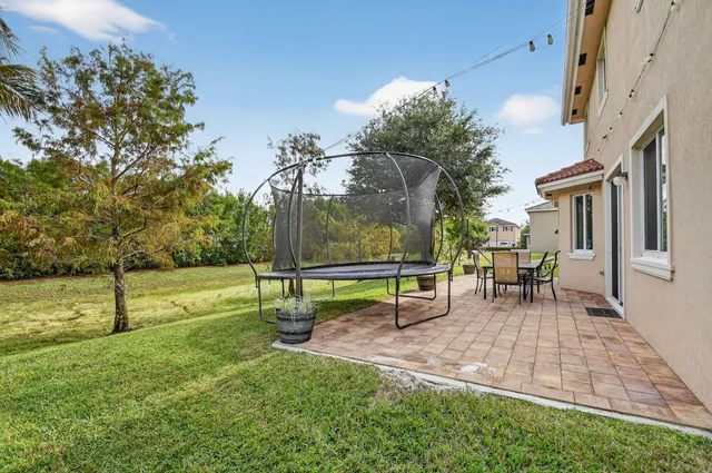 $549,000 | 830 Palm Tree Lane, West Palm Beach, FL 33415