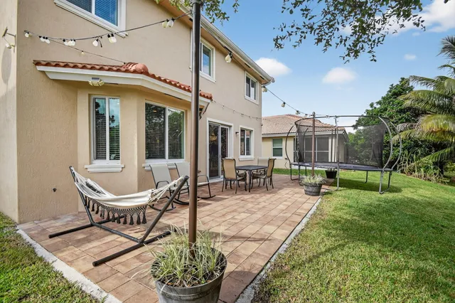 $549,000 | 830 Palm Tree Lane, West Palm Beach, FL 33415