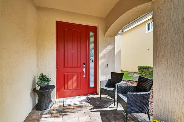 $549,000 | 830 Palm Tree Lane, West Palm Beach, FL 33415