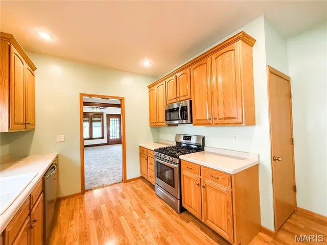 $235,000 | 977 West St Louis Street, Nashville, IL 62263