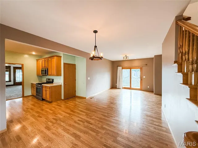 $235,000 | 977 West St Louis Street, Nashville, IL 62263