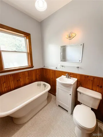 $235,000 | 977 West St Louis Street, Nashville, IL 62263