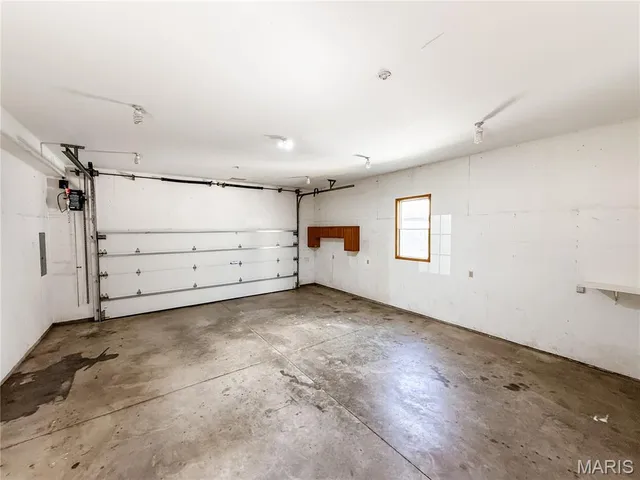 $235,000 | 977 West St Louis Street, Nashville, IL 62263