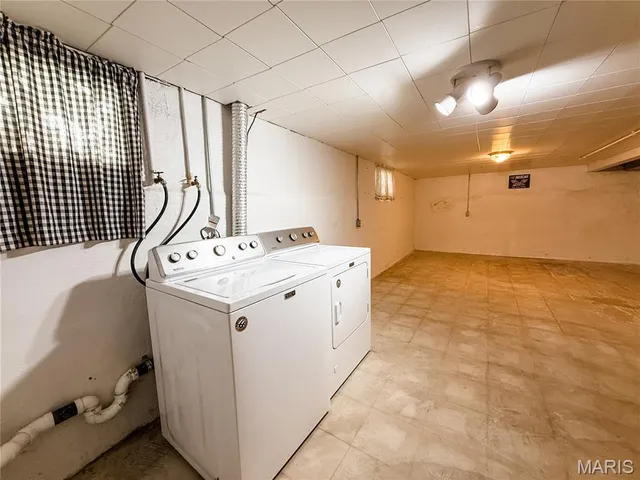 $235,000 | 977 West St Louis Street, Nashville, IL 62263