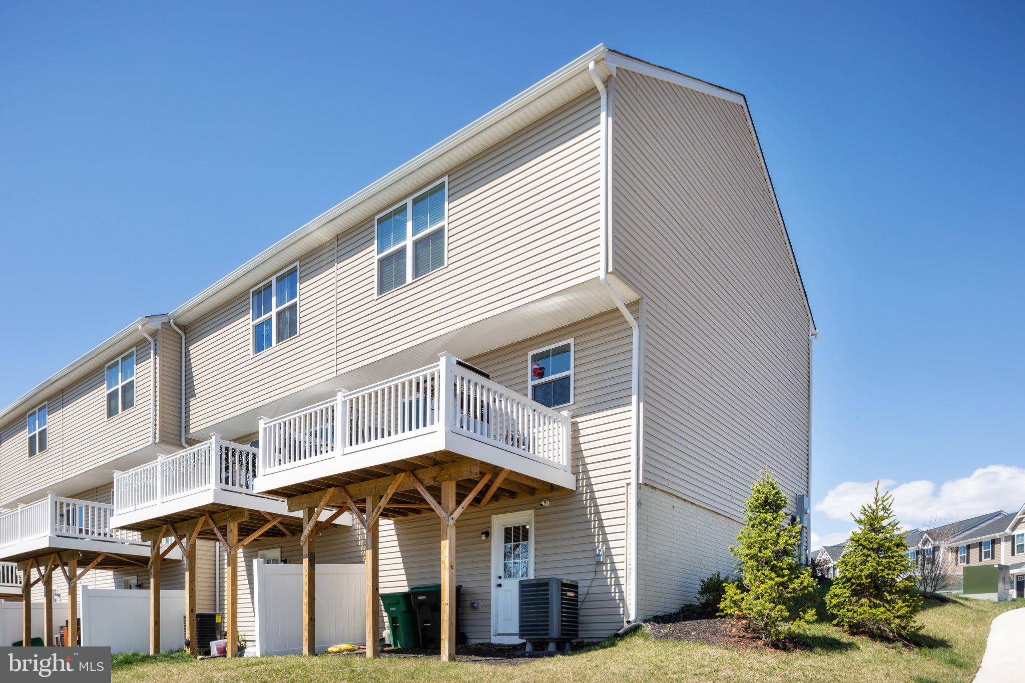 101 Williams Street Strasburg, VA 22657 - Photo 20 of 21 a front view of a house with a yard