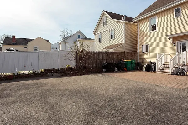 $559,900 | 87 Winn Street, Unit 1, Woburn, MA 01801