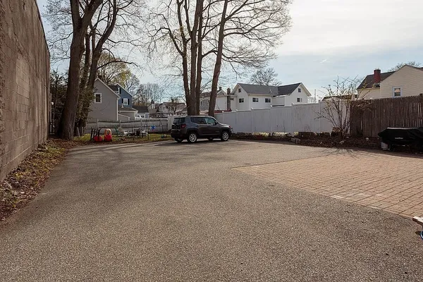 $559,900 | 87 Winn Street, Unit 1, Woburn, MA 01801