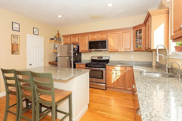 $559,900 | 87 Winn Street, Unit 1, Woburn, MA 01801