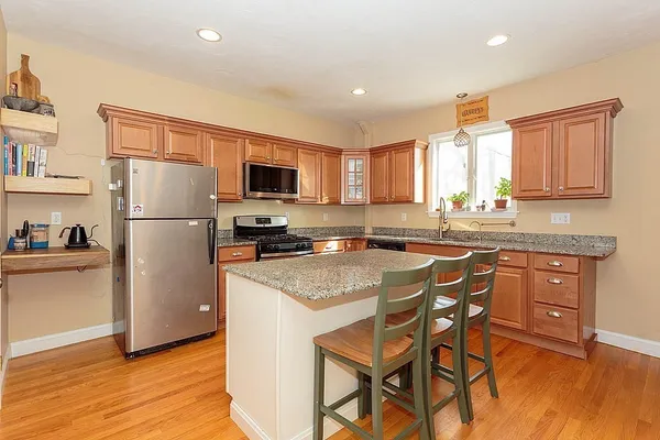 $559,900 | 87 Winn Street, Unit 1, Woburn, MA 01801