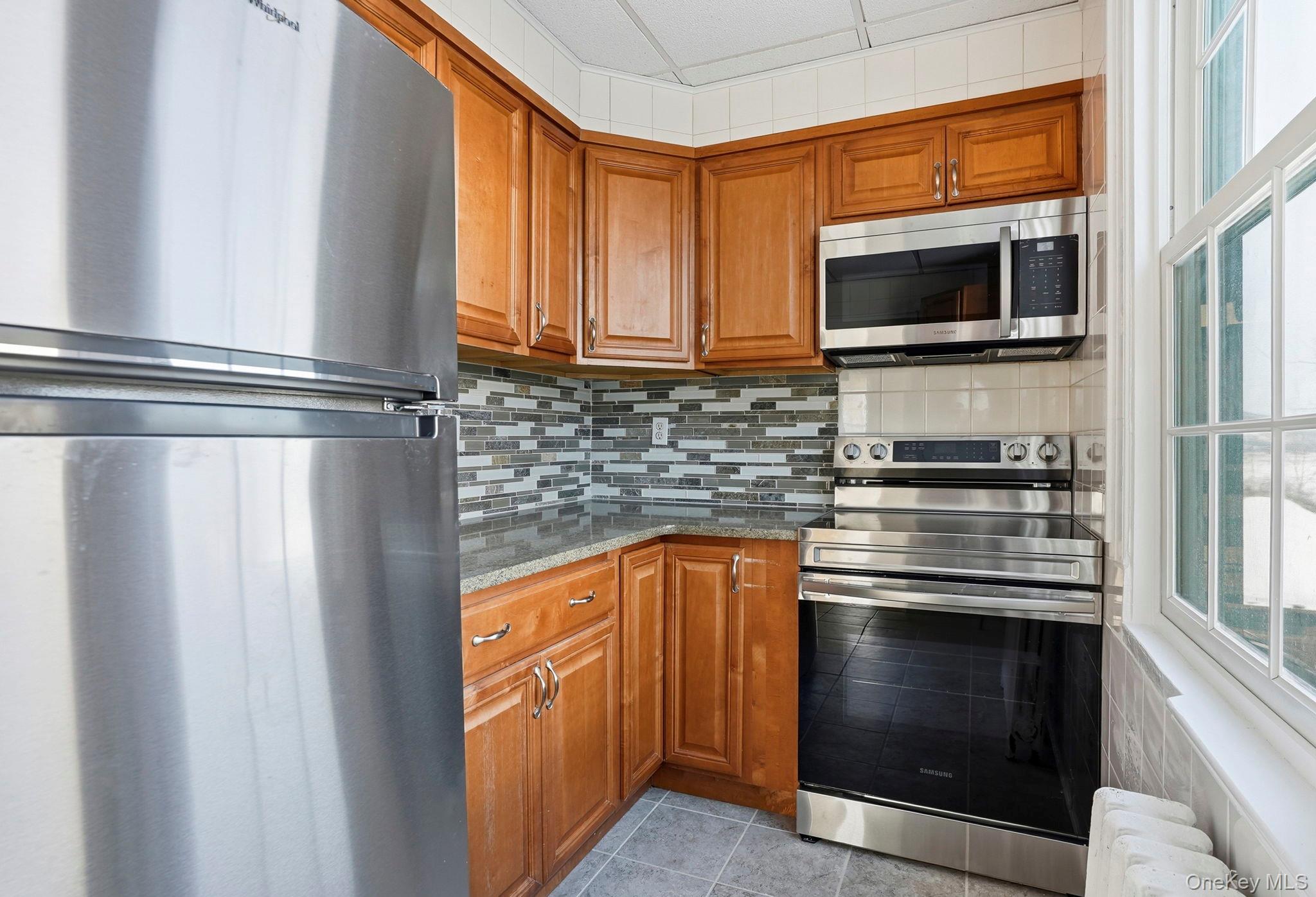 320 Simpson Place Peekskill, NY 10566 - Photo 8 of 18