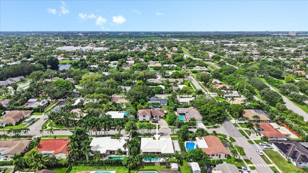 38 Southwest 10th Avenue Boca Raton, FL 33486 - Photo 44 of 44 East-Facing Backyard
