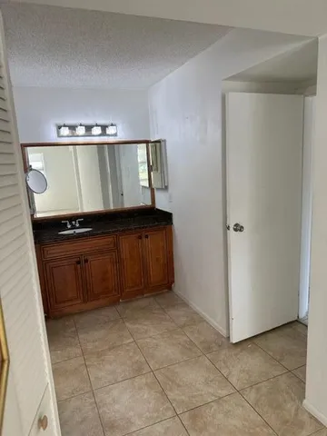 a view of kitchen with washer and dryer