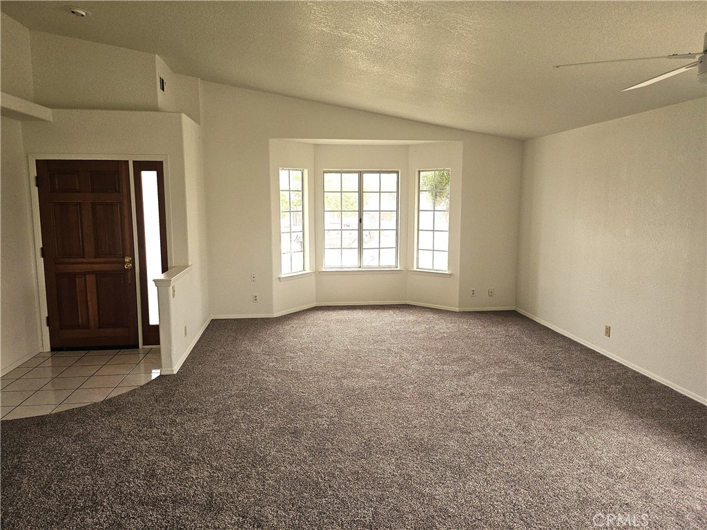 522 Higos Way Nipomo, CA 93444 - Photo 5 of 11 Living room